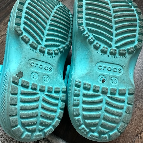 Teal kids crocs size 10 - Picture 6 of 6